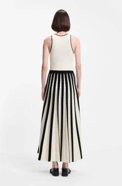 Strickkleid mit zweifarbigem Plissee-Rock