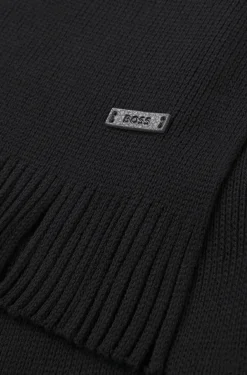 Strickschal aus Schurwolle mit Logo-Detail