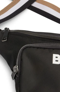Strukturierte Gürteltasche mit kontrastfarbenem Logo
