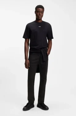 Superschwarze Slim-Fit Jeans aus Stretch-Denim