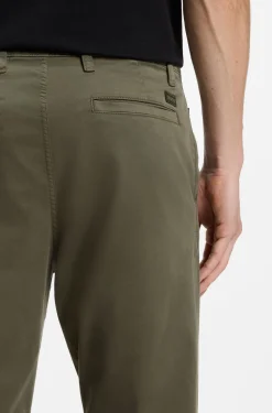 Tapered-Fit Hose aus Baumwoll-Satin mit Elasthan-Anteil