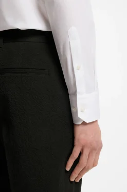 Tapered-Fit Hose aus Stretch-Baumwolle mit Seersucker-Struktur