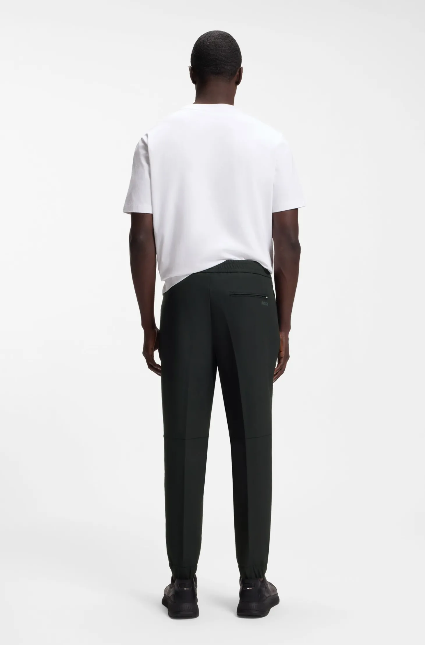Tapered-Fit Hose aus wasserabweisendem Stretch-Gewebe