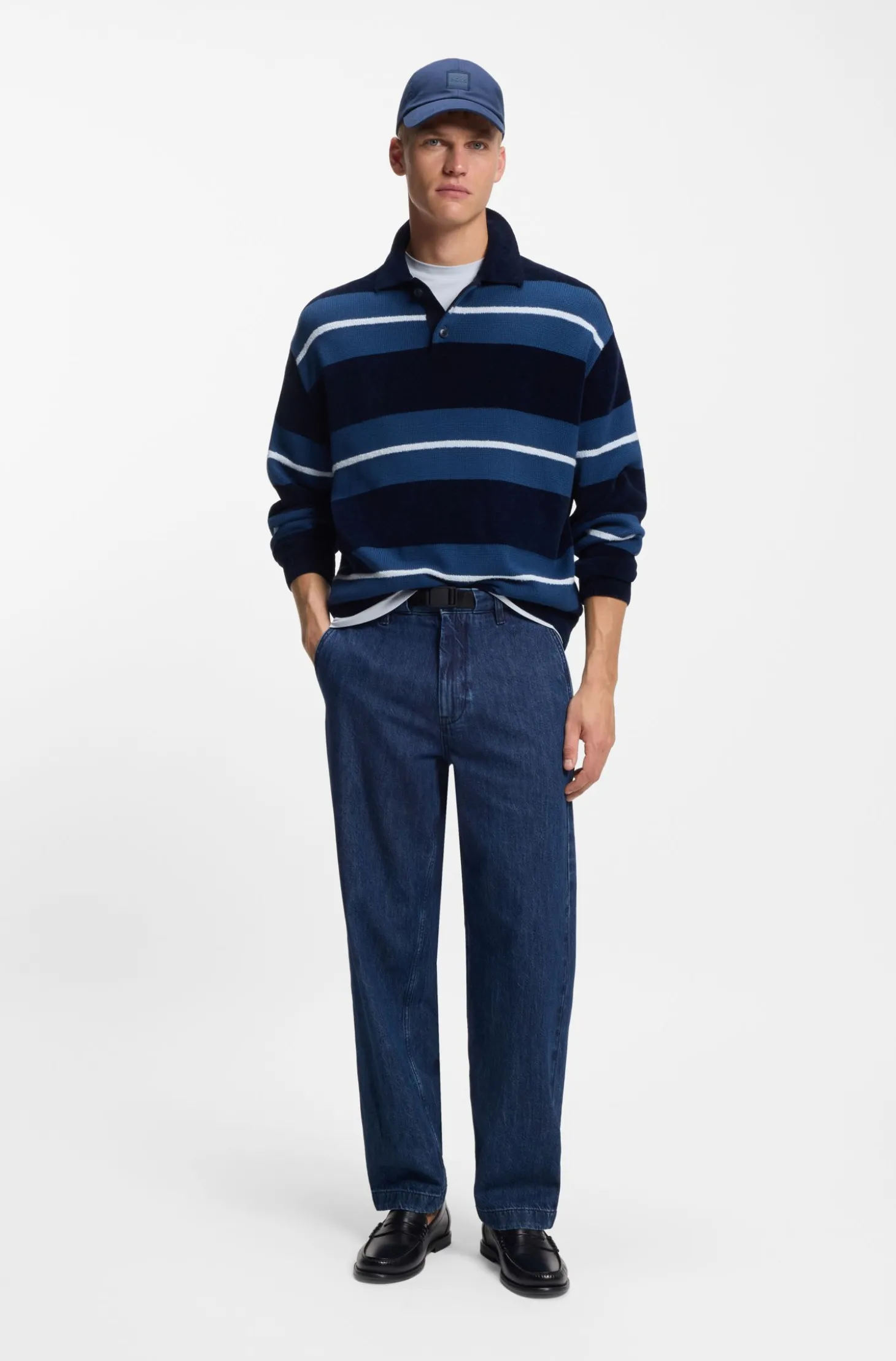 Tapered-Fit Jeans aus blauem festem Denim