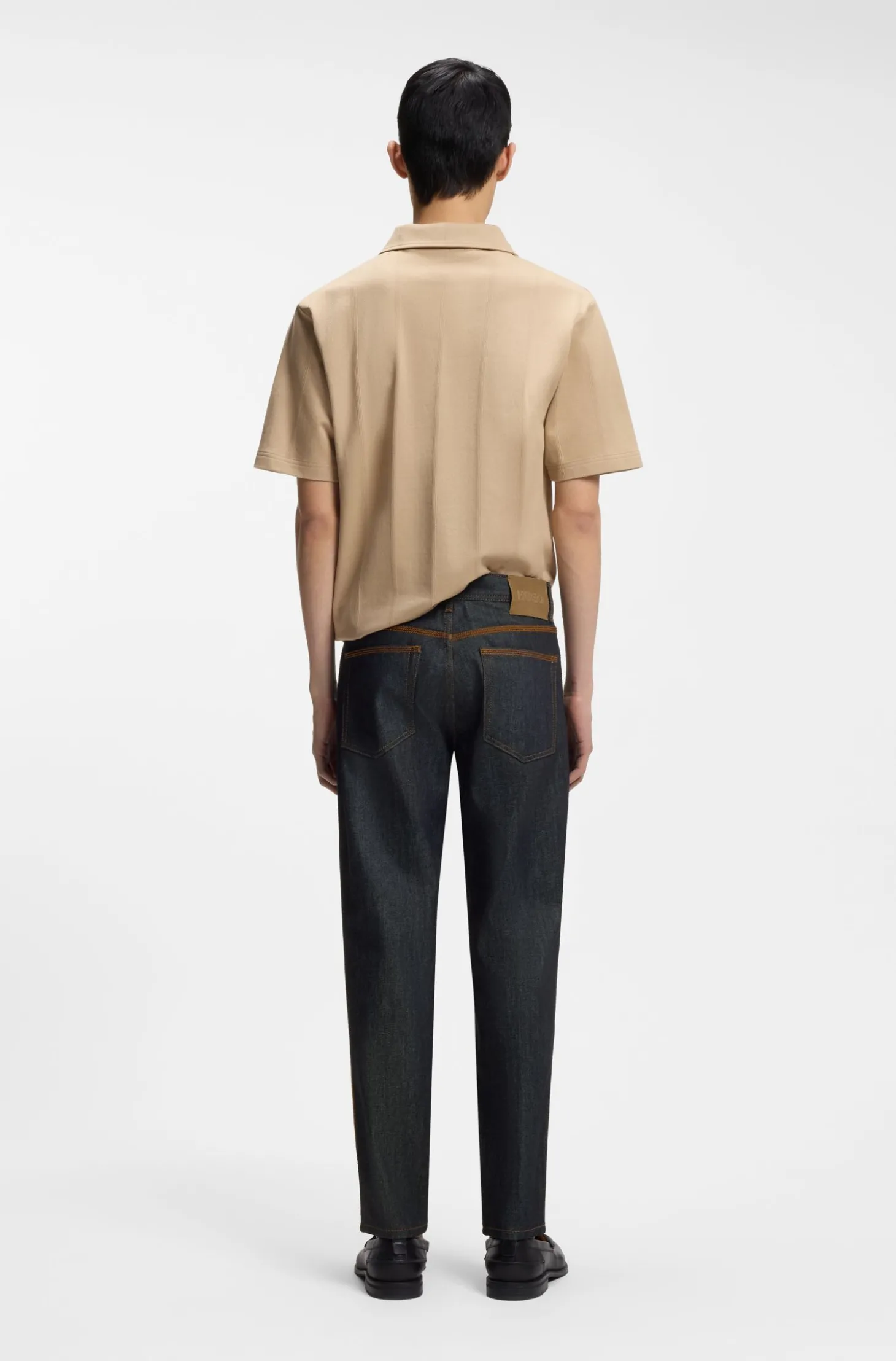 Tapered-Fit Jeans aus dunkelblauem ungewaschenem Denim