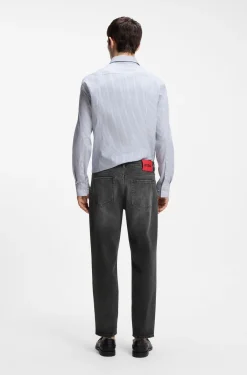 Tapered-Fit Jeans aus schwarzem Stretch-Denim