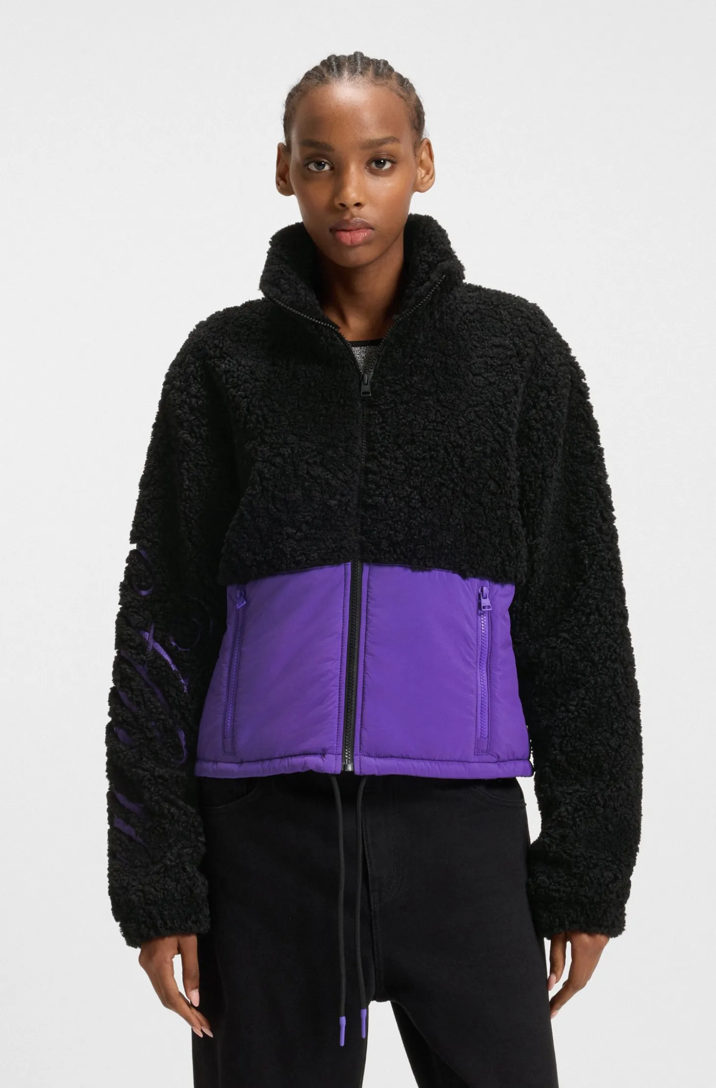 Teddy-Jacke im Colour-Block-Design mit Logo-Stickerei