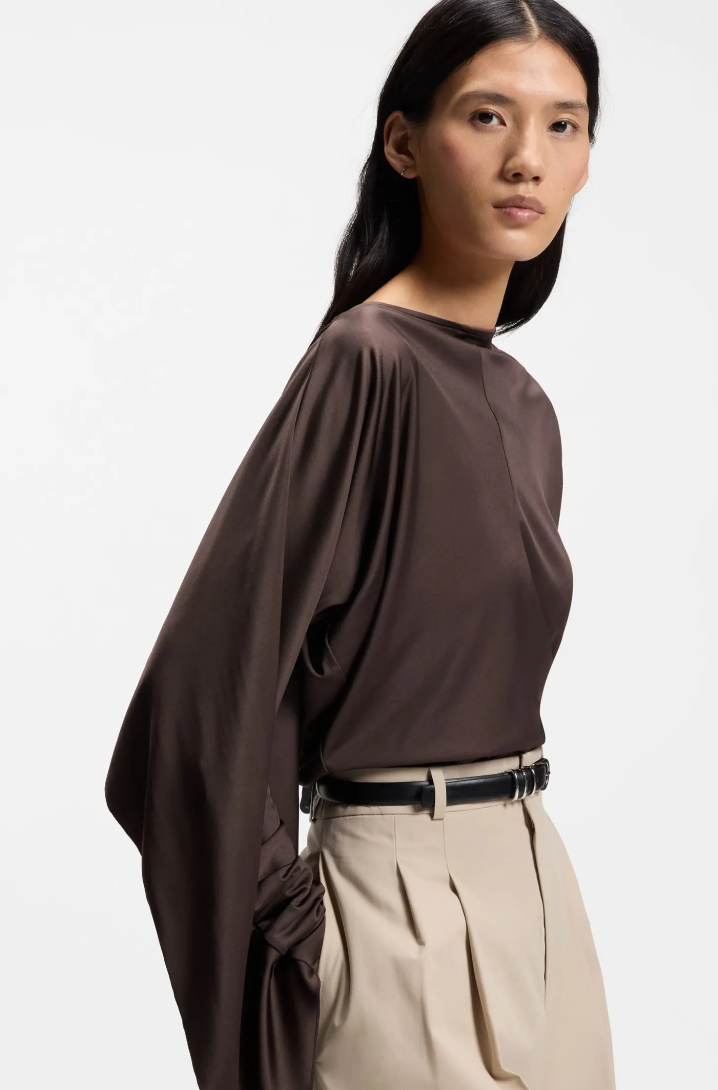 Top aus drapiertem Jersey mit Schal-Detail
