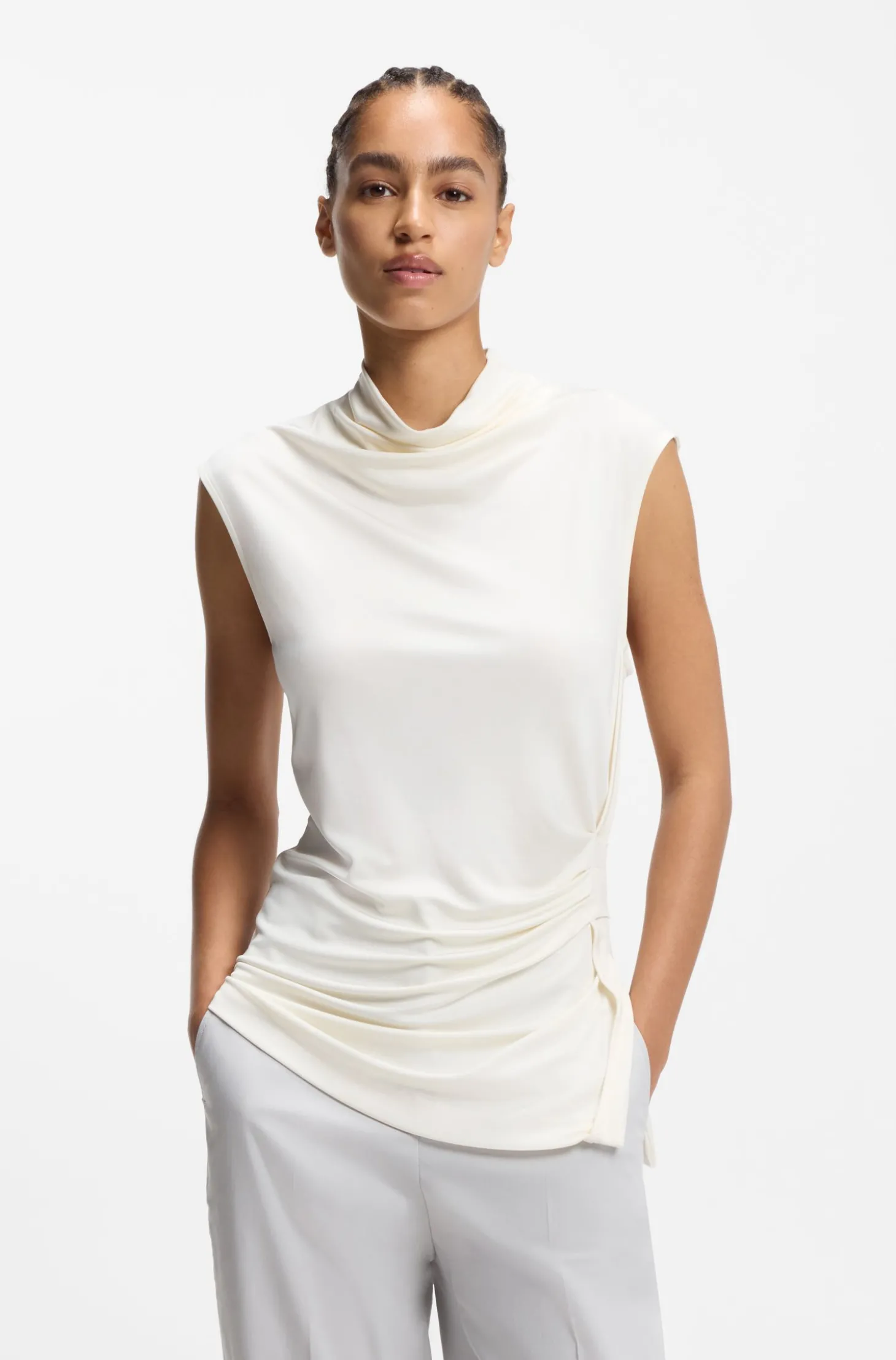 Top aus Stretch-Jersey mit drapiertem Kragen