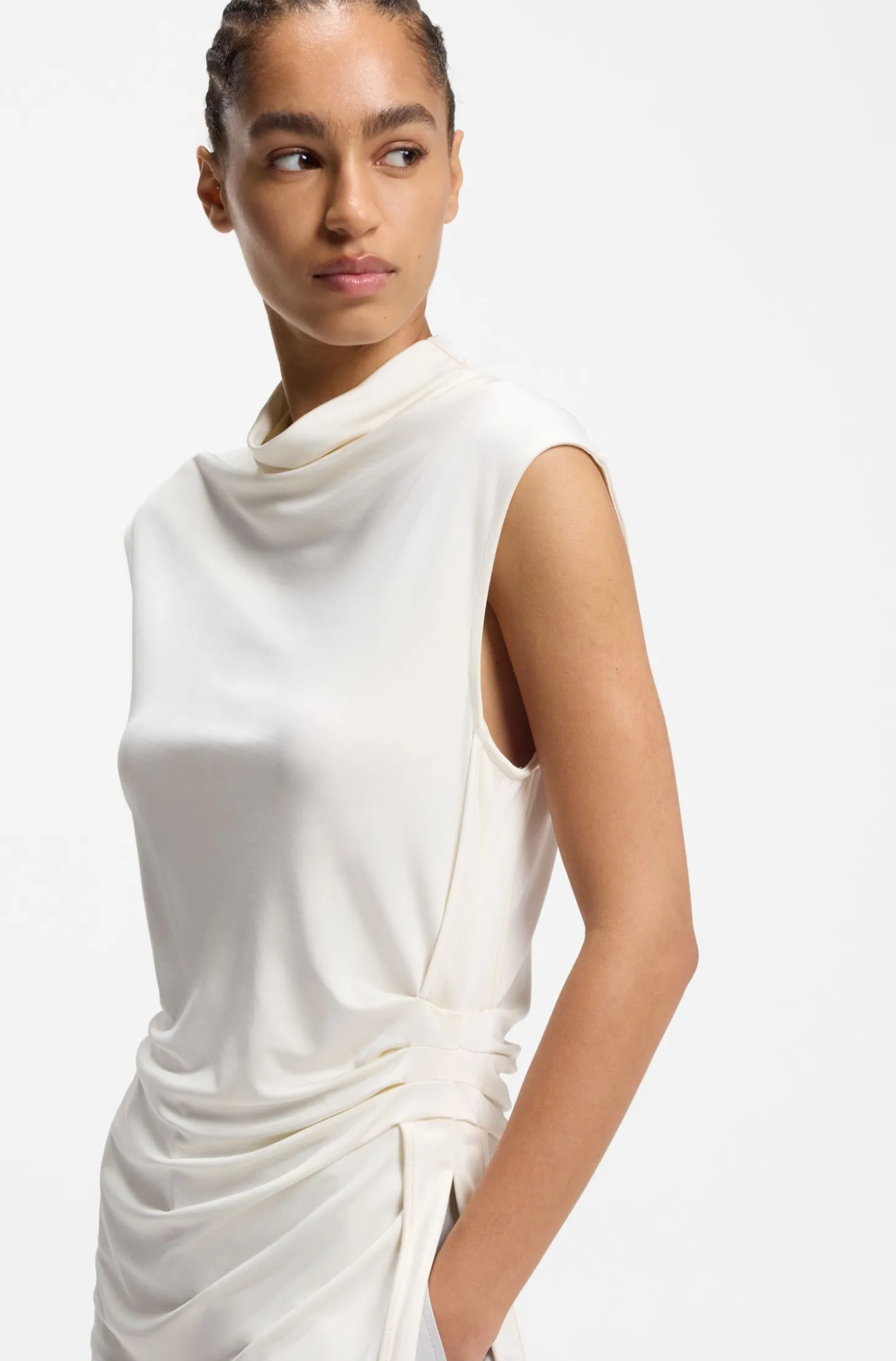 Top aus Stretch-Jersey mit drapiertem Kragen