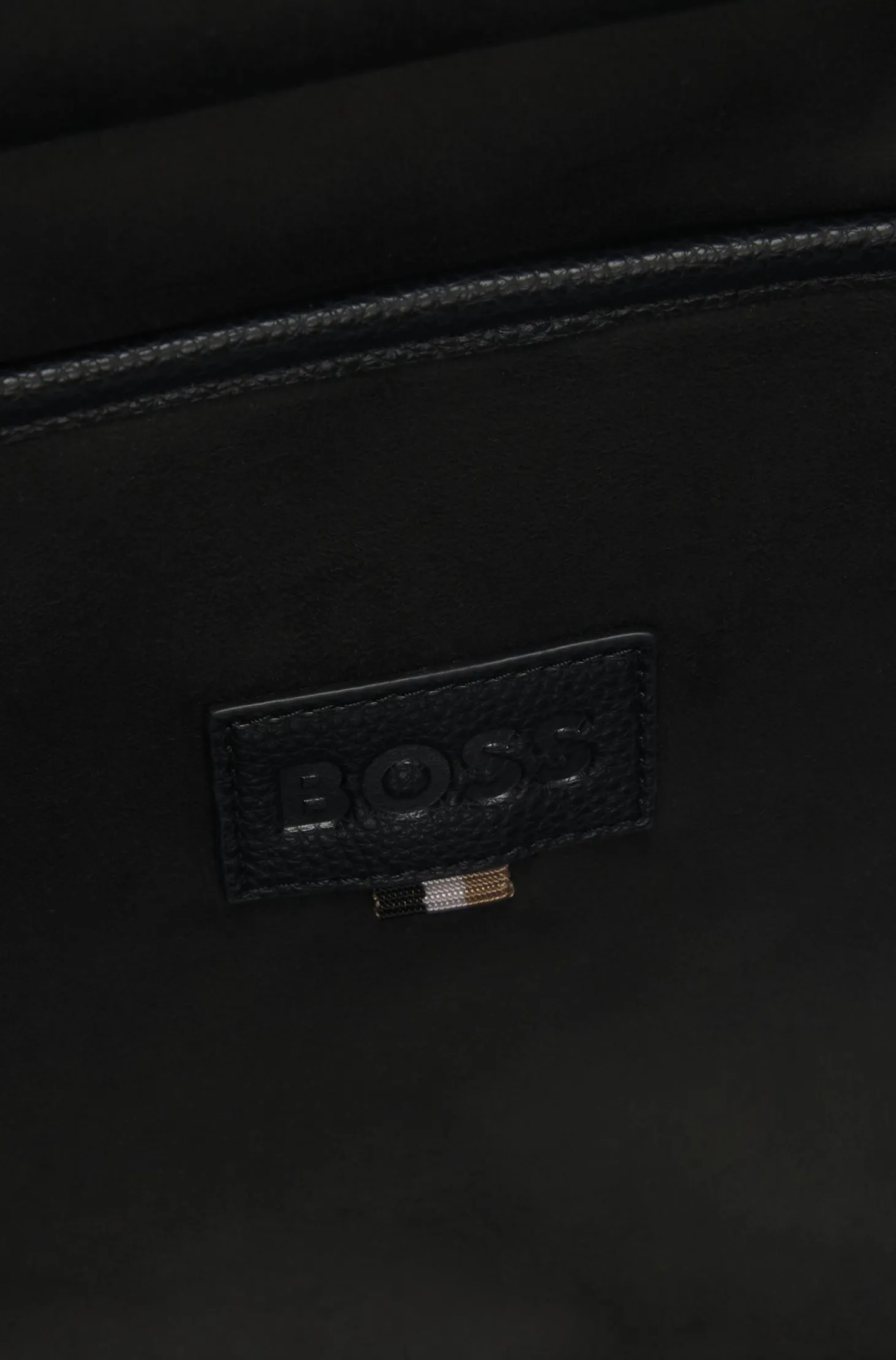 Tote Bag aus genarbtem Leder mit Double-B-Monogramm