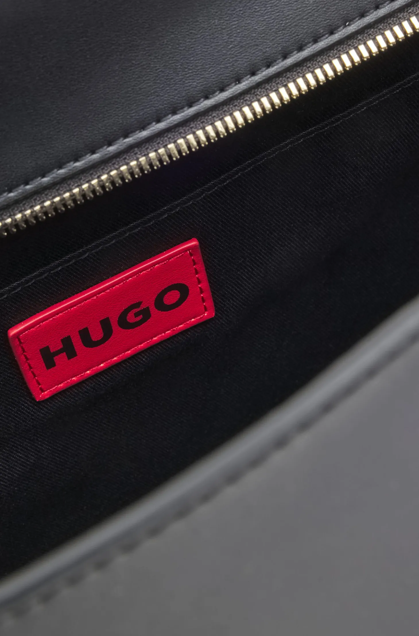 Tote Bag mit Logo-Schriftzug