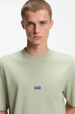 T-Shirt aus Baumwolle mit geripptem Ausschnitt und Logo-Badge