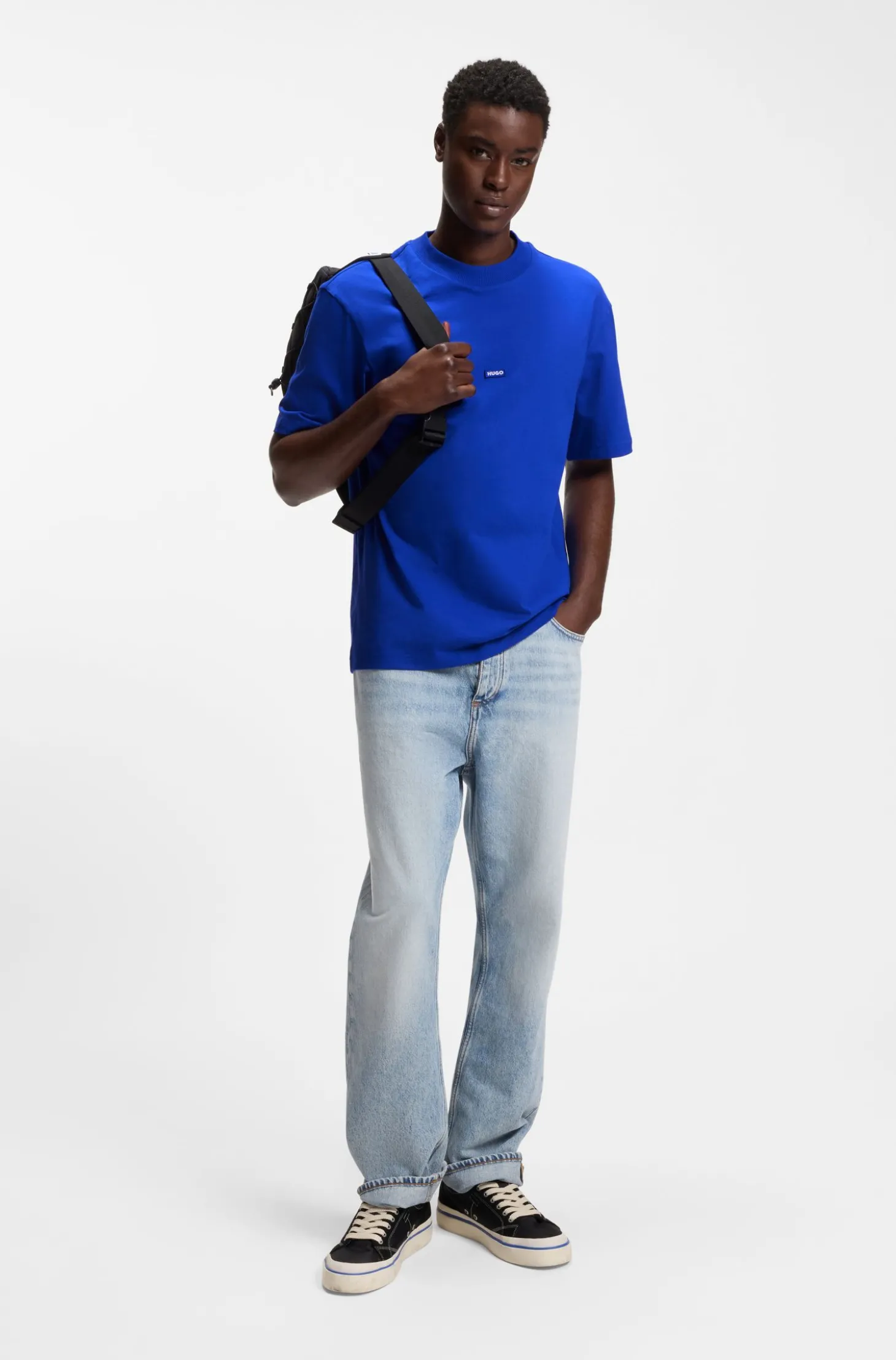 T-Shirt aus Baumwolle mit geripptem Ausschnitt und Logo-Badge