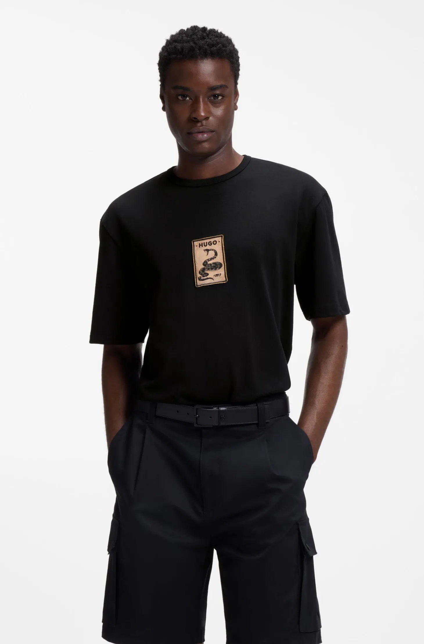 T-Shirt aus Baumwoll-Jersey mit besticktem Aufnäher