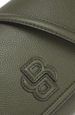 Umhängetasche aus genarbtem Kunstleder mit Double-B-Monogramm