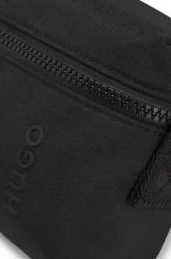 Umhängetasche aus Ripstop mit Logo-Schriftzug