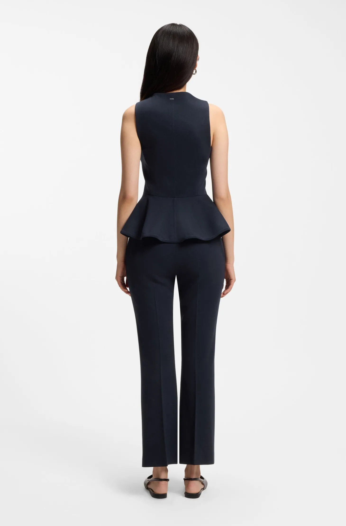 Verkürzte Flared-Fit Hose aus knitterfreiem Stretch-Gewebe