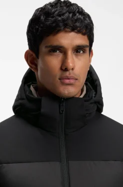 Wasserabweisende Daunenjacke mit abnehmbarer Kapuze