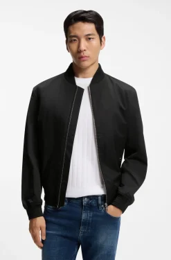 Wasserabweisende Jacke