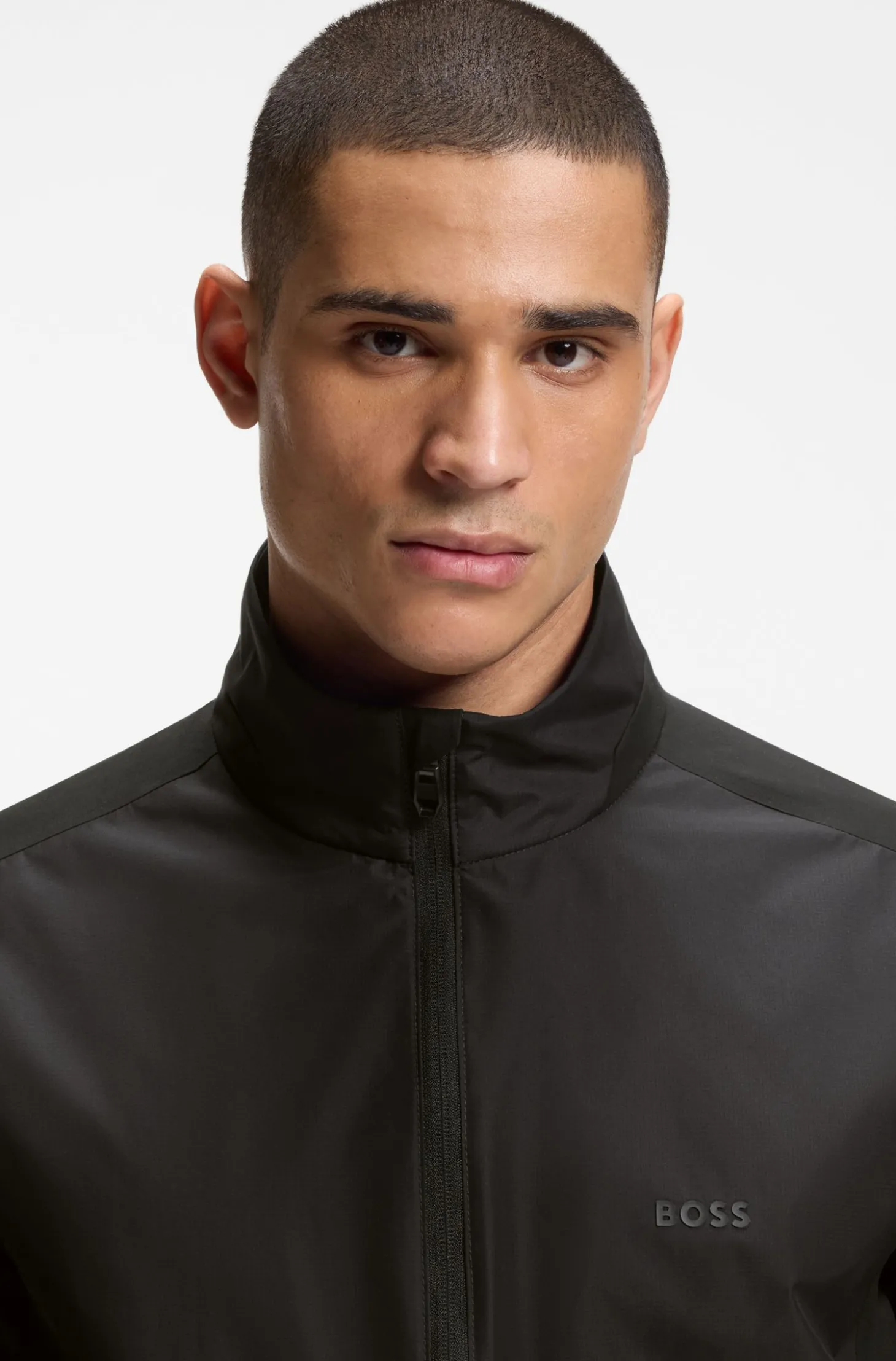 Wasserabweisende Jacke aus Vier-Wege-Stretch-Gewebe