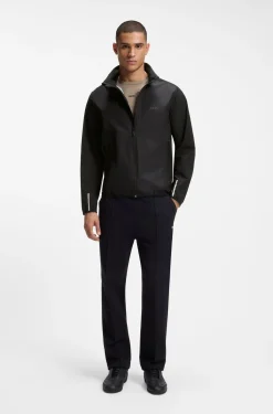 Wasserabweisende Jacke aus Vier-Wege-Stretch-Gewebe
