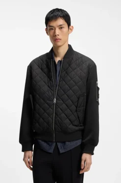 Wasserabweisende Jacke aus verschiedenen Materialien