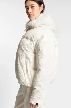 Wasserabweisende Jacke mit abnehmbarem Lätzchen aus Kunstfell