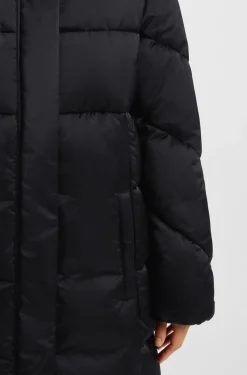 Wasserabweisende Jacke mit Absteppungen und Papeln