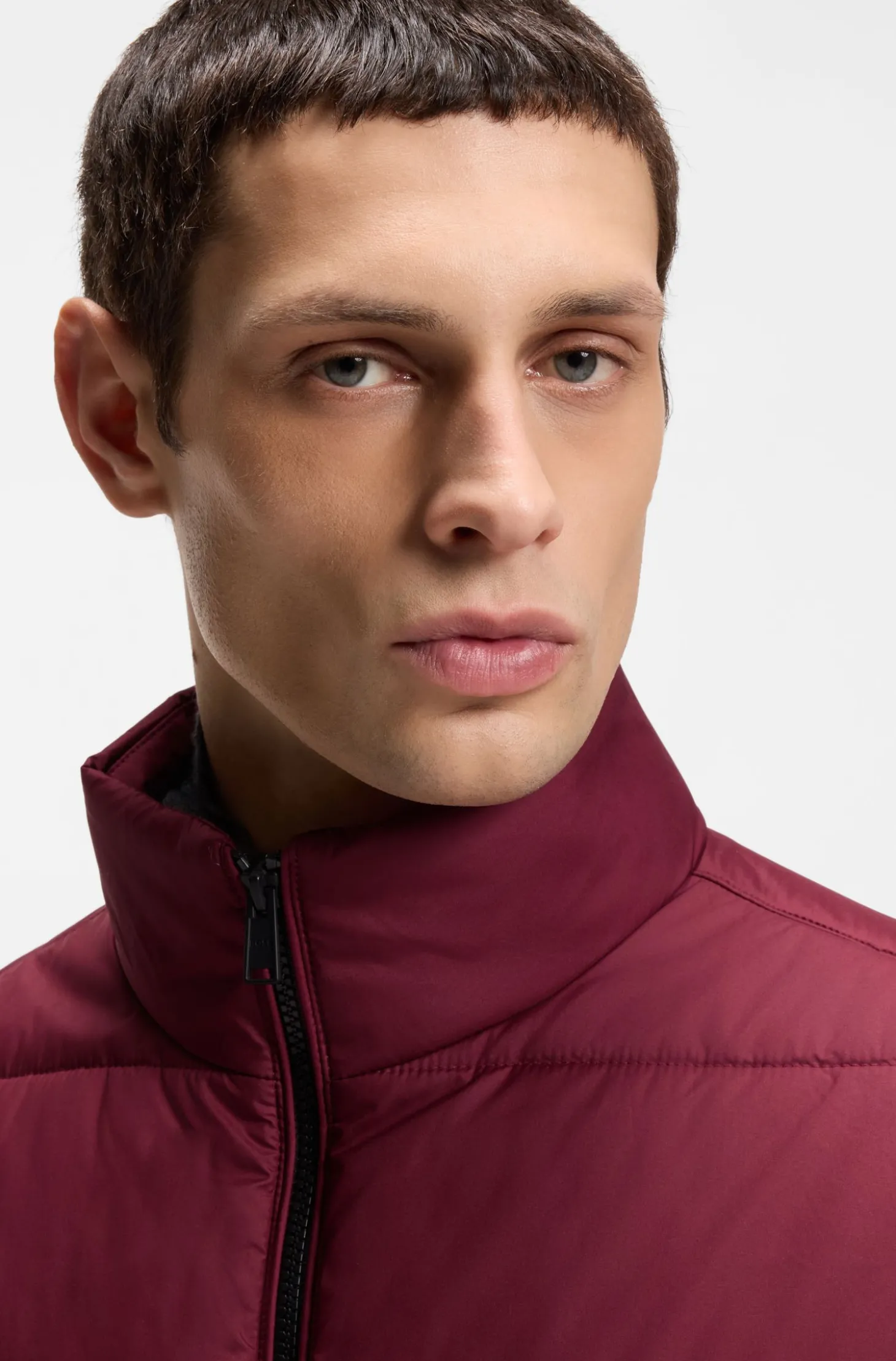 Wasserabweisende Jacke mit Logo-Aufnäher