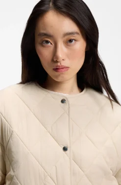 Wasserabweisende Jacke mit Rautensteppung