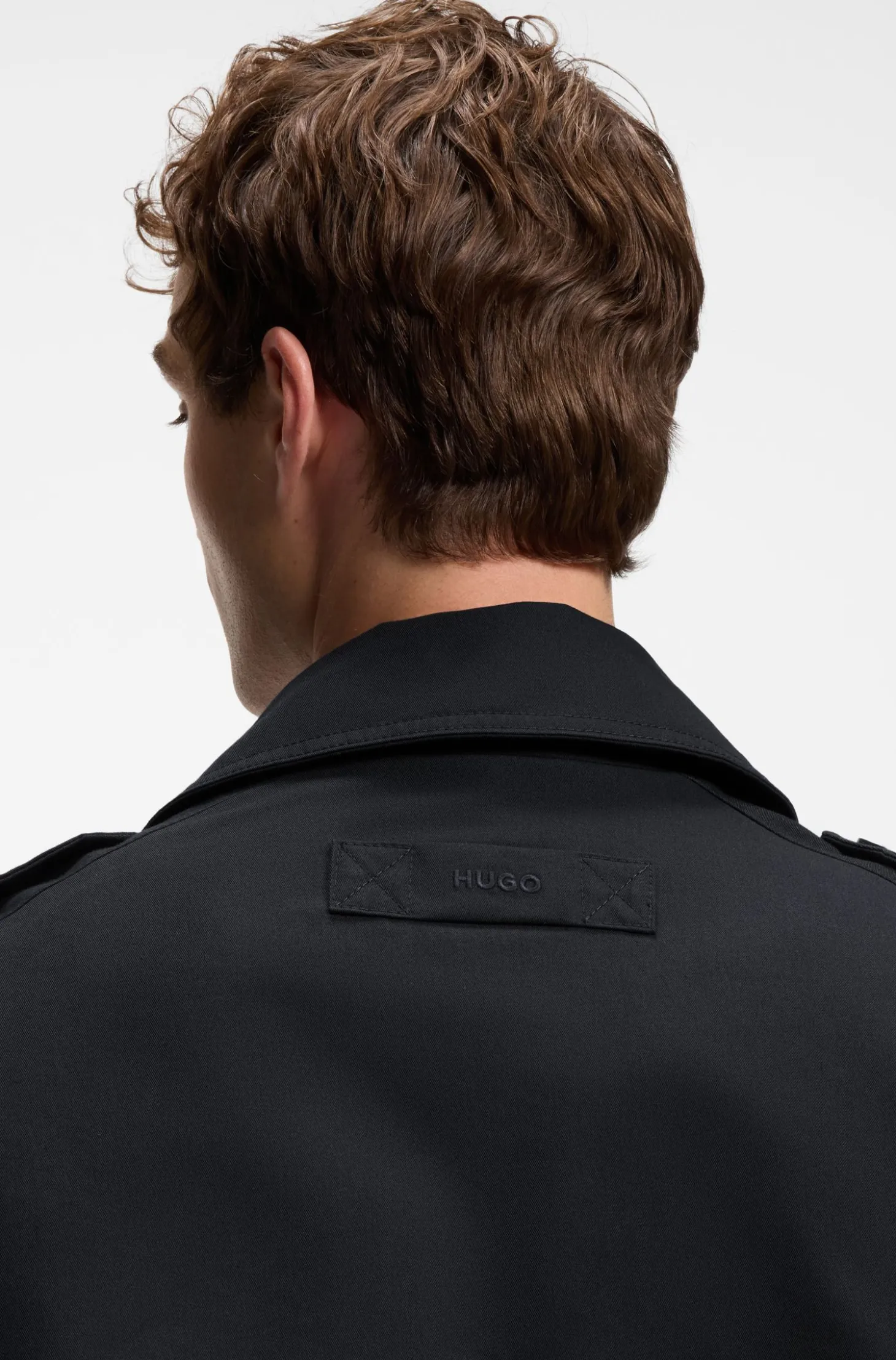 Wasserabweisender Trenchcoat aus Baumwoll-Mix mit Twill-Struktur