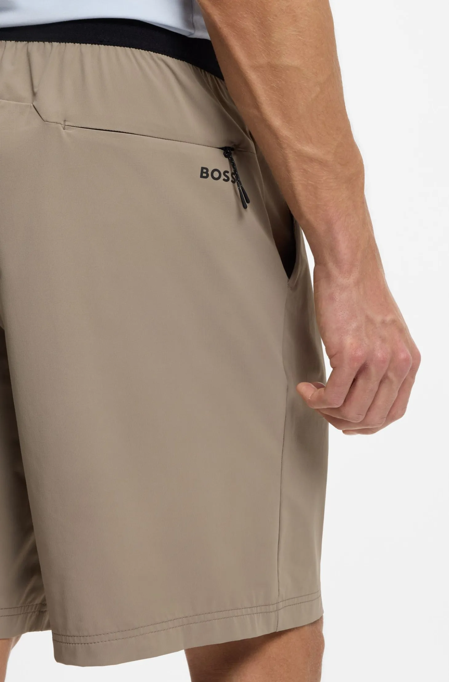 Wasserabweisende Shorts mit feiner Waffelstruktur