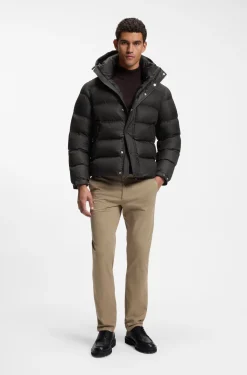 Wasserabweisende Steppjacke mit Kapuze und gepolstertem Kragen