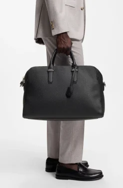 Weekender aus genarbtem Leder mit Logo-Prägung