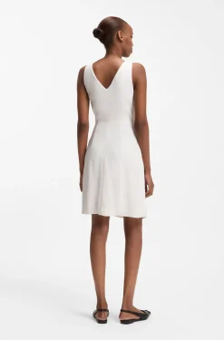 Wickelkleid aus Krepp mit D-Ring-Detail