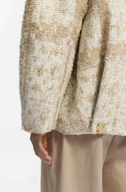 Zweireihiger Mantel aus kariertem Jacquard