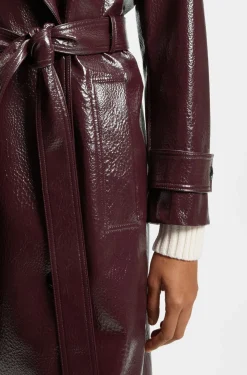 Zweireihiger Trenchcoat aus Kunstleder