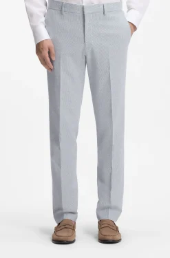 Zweiteiliger Regular-Fit Anzug aus Stretch-Bouclé